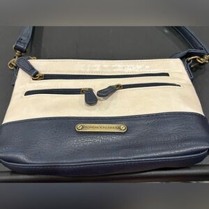 Stone Mountain cream and blue leather purse